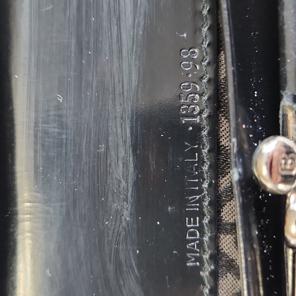 Bally Patent Leather Long Wallet with kiss lock pocket - Picture 6 of 9